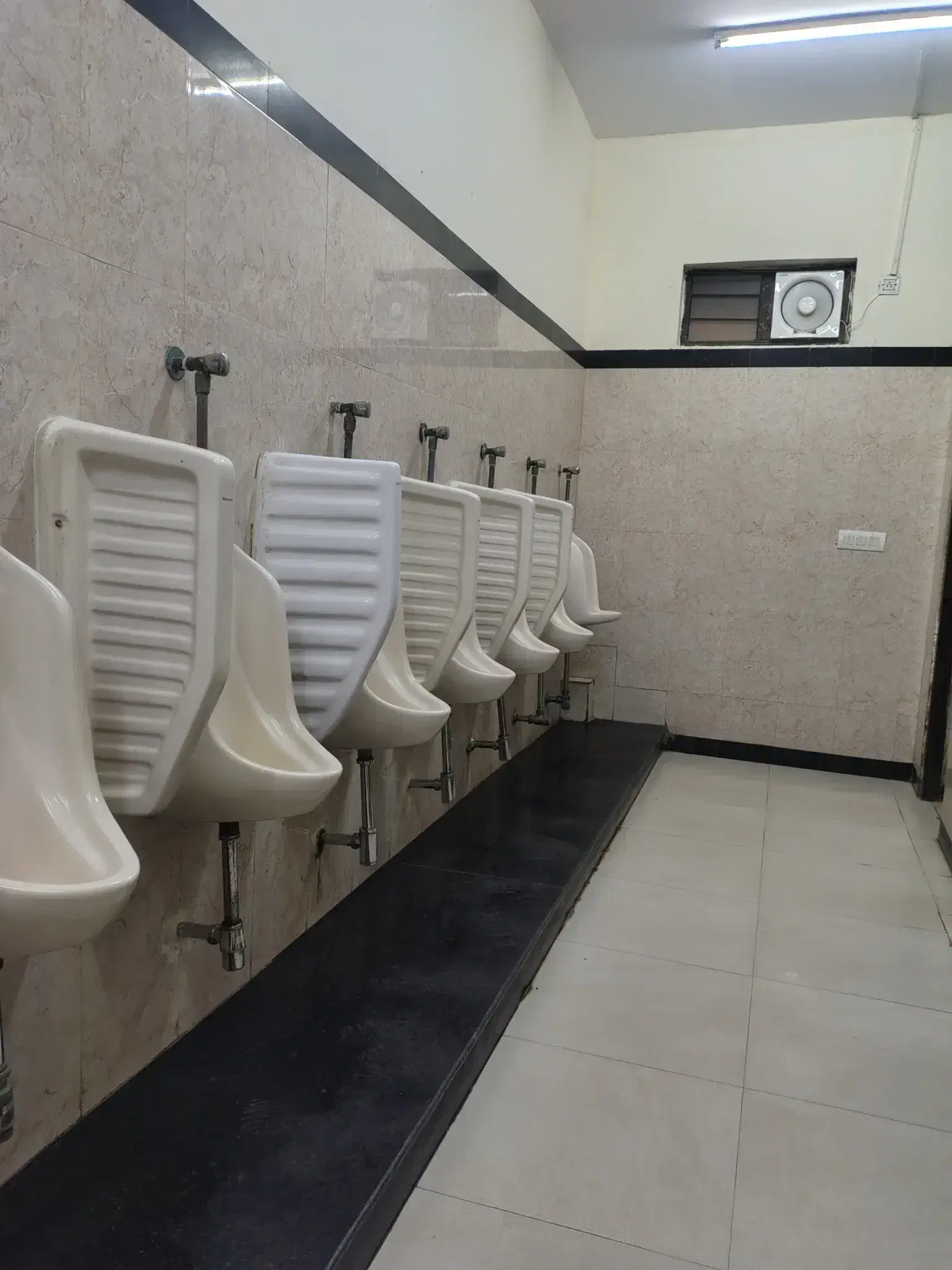 Shaheed Bhagat Singh College Academic Building photo 15